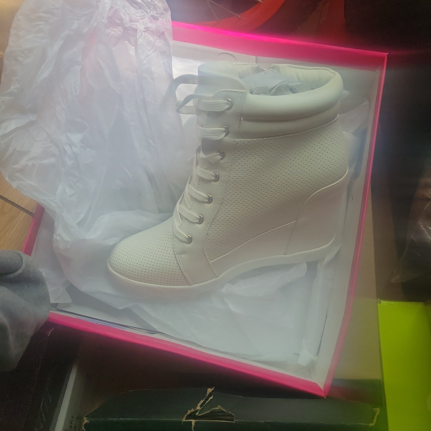 Shoe boots