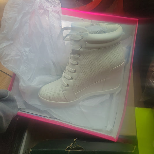 Shoe boots